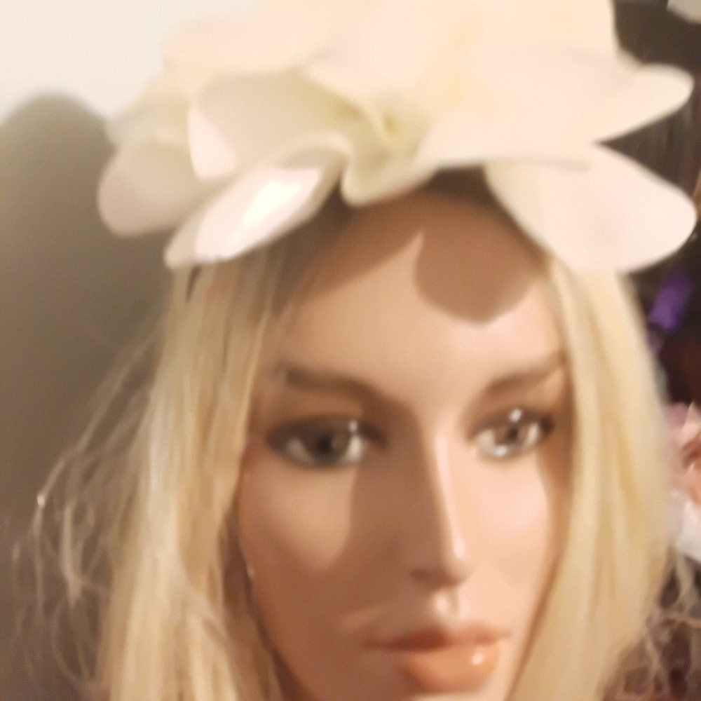 Elegant Cream Floral Headband
